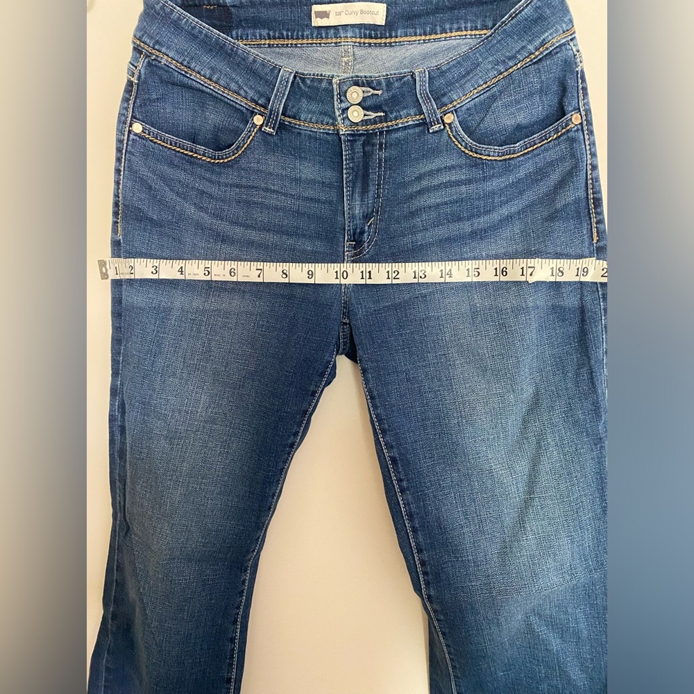 Levi’s Classic Blue Women's‎ Jeans - Picture 4 of 4